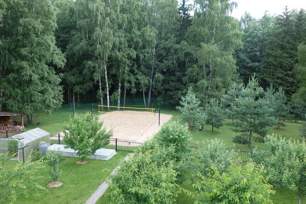 Sveciu Namelis Hotel Siauliai  Ngoại thất bức ảnh