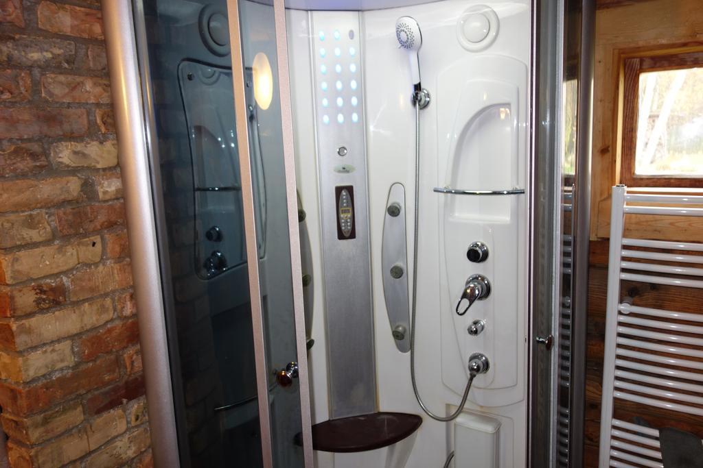 Sveciu Namelis Hotel Siauliai  Ngoại thất bức ảnh